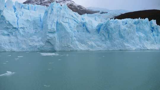阿根廷佩里托·莫雷诺冰川的视频片段