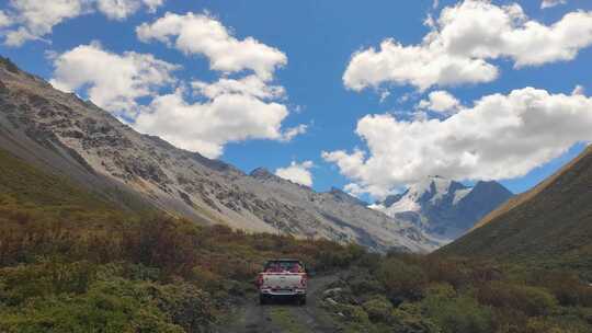 越野自驾游川西横断山脉乌库楚雪山大本营