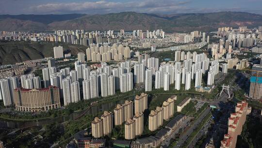 西宁海湖广场地产楼盘市中心繁华城市风光