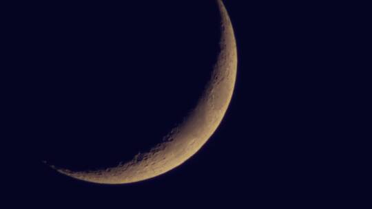 月亮特写月牙超长焦月球坑近距离视频素材模板下载