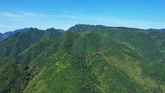 航拍春天壮阔的山峰山川