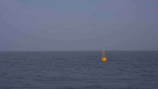 航标灯 海上浮漂视频素材模板下载