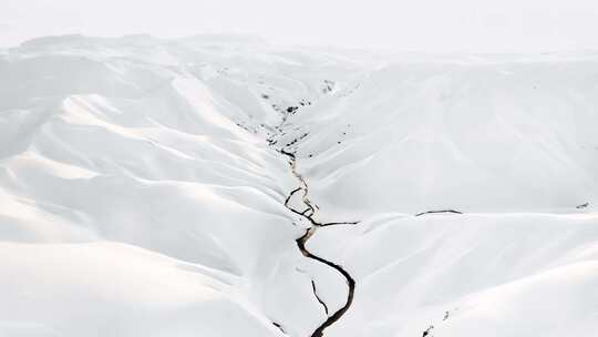 航拍北极冰山河流大海冰川雪山极地探险空镜