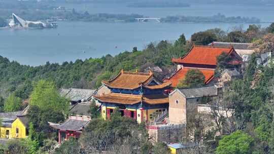 航拍春天云龙湖风景区兴化禅寺,徐州寺庙