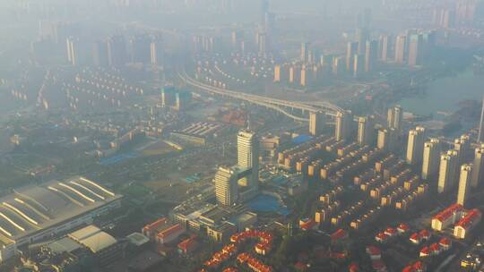 雾霾下的湖南广电中心