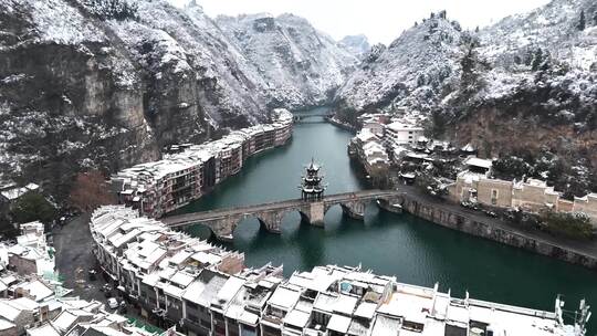 航拍东方威尼斯镇远古城雪景