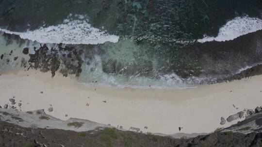 4K巴厘岛海岛佩妮达岛海浪航拍风光
