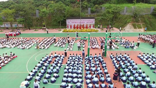 航拍小学校园运动会表演素材