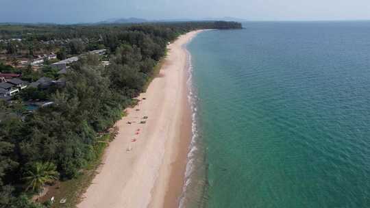 查看泰国考拉克攀牙湾的纳泰海滩