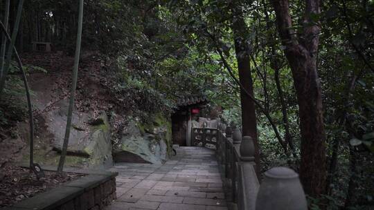 杭州宝石山景区金鼓洞景点