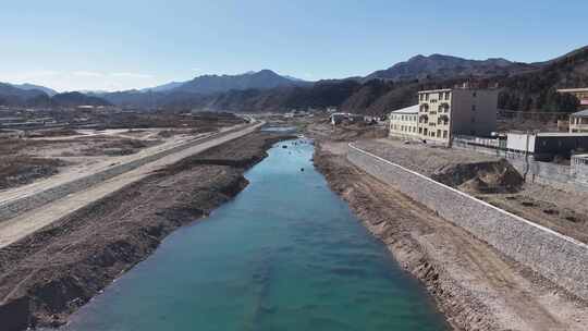 山区 村庄 航拍 山脉 村落蓝天