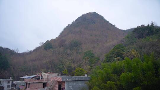 高大的山峰