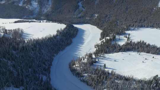 新疆北疆阿勒泰喀纳斯冬季雪景童话世界航拍