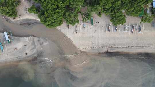 海滩波浪