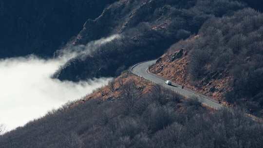 汽车，道路，山脉，地平线