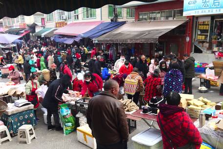 湖北农村新年集镇赶集赶场买年货热闹场景