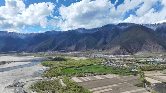 西藏自治区林芝市雅鲁藏布江自然风光