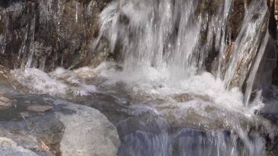 泉水流水瀑布水流河流