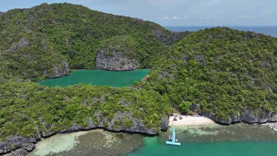 泰国安通国家海洋公园海岛翡翠湖航拍风光视频素材模板下载