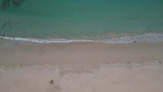三亚海岸沙滩海浪