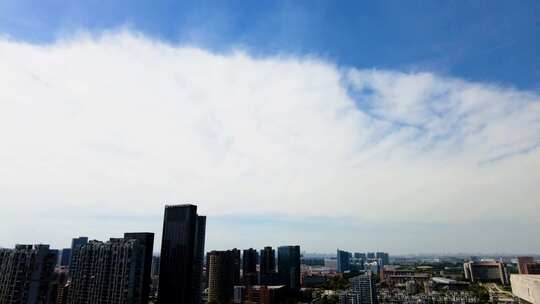 城市天空蓝天白云云朵风景延时摄影视频素材视频素材模板下载