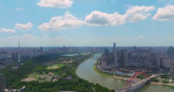 武汉夏日城市地标天际线风光