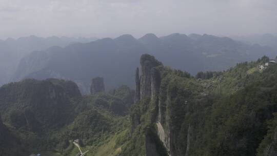 中国湖北恩施大峡谷风景区大气磅礴山峦悬崖视频素材模板下载