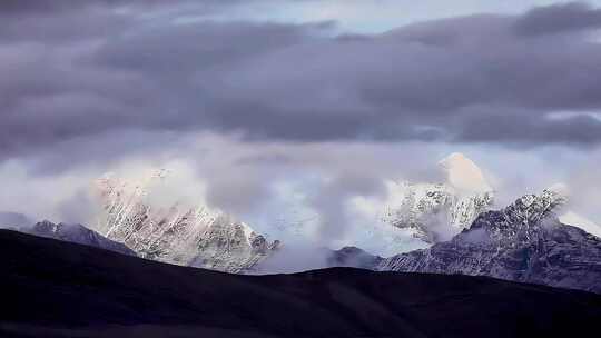 喜马拉雅雪山延时视频