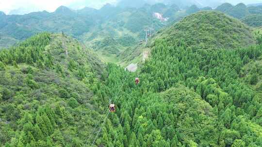 航拍中国凉都六盘水梅花山--世界第一索道