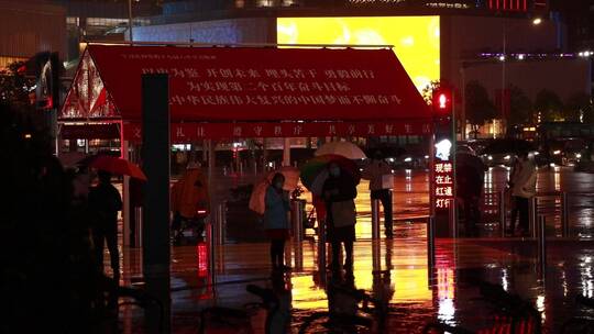 夜晚的城市街头