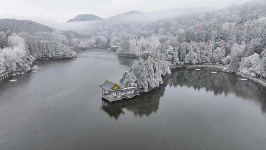 庐山如琴湖雪景雾凇云海大气航拍