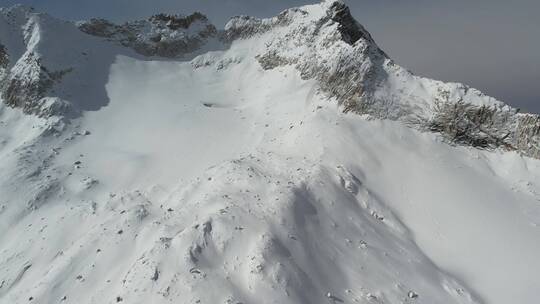 20221124四川阿坝达古冰川雪山4k航拍白天 _0512