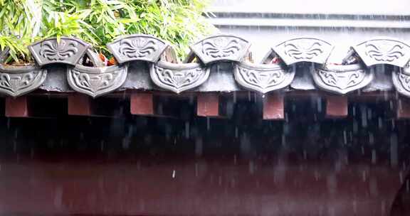 （慢镜头）杭州 古风 下雨天 屋檐雨滴