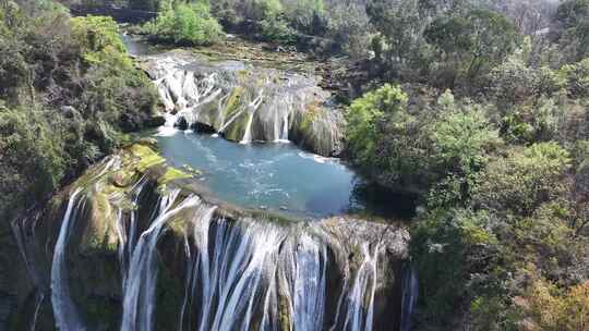 航拍贵州黄果树瀑布瀑布河流蓝天白云景区