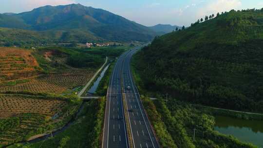 航拍广东高速公路车流 乐广许广