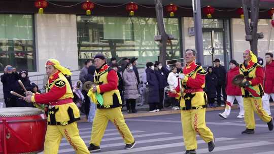 街头传统民俗表演队伍