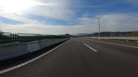 公路 车辆 行驶 移动 道路 自然风景