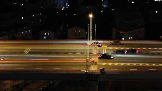 城市高架快速路夜景车流