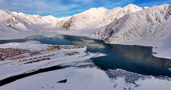 航拍新疆南疆白沙湖雪后美丽风光