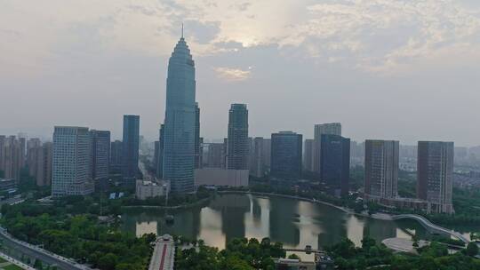 绍兴世茂中心,梅龙湖公园,湖景