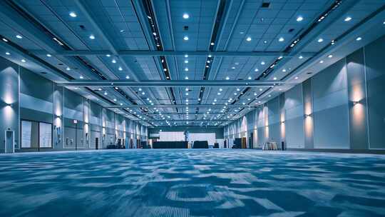 会议室商务会议 现代设计宽敞空间高天花板