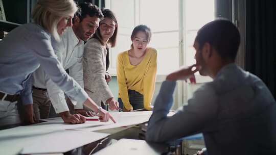 【合集】商务办公开会讨论合作