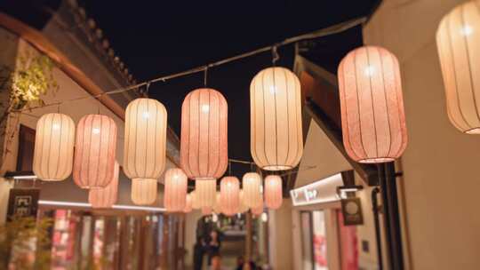 灯笼春节新年节日花灯上海蟠龙天地古镇