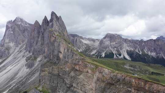 航拍高山牧场