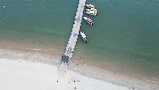 惠州惠东巽寮湾沙滩海边船航拍视频素材