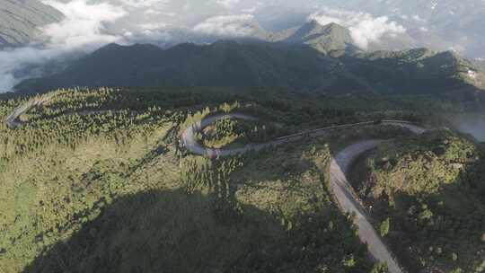 信宜大田顶日出航拍，高山云海，高山公路