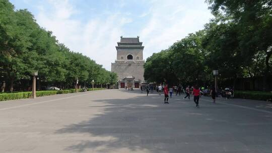 移动镜头北京钟鼓楼广场视频素材模板下载