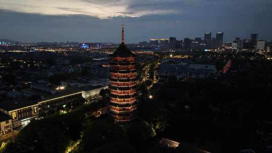 苏州古城报恩寺北寺塔景区夜景（航拍运镜）