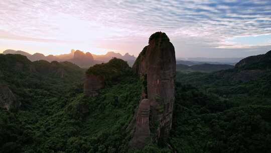 航拍韶关丹霞地貌丹霞山 阳元峰 长老峰景区