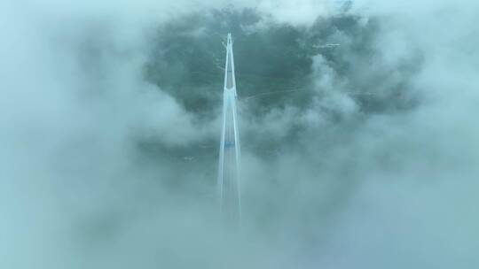 航拍云雾中的贵州平塘特大桥视频素材模板下载